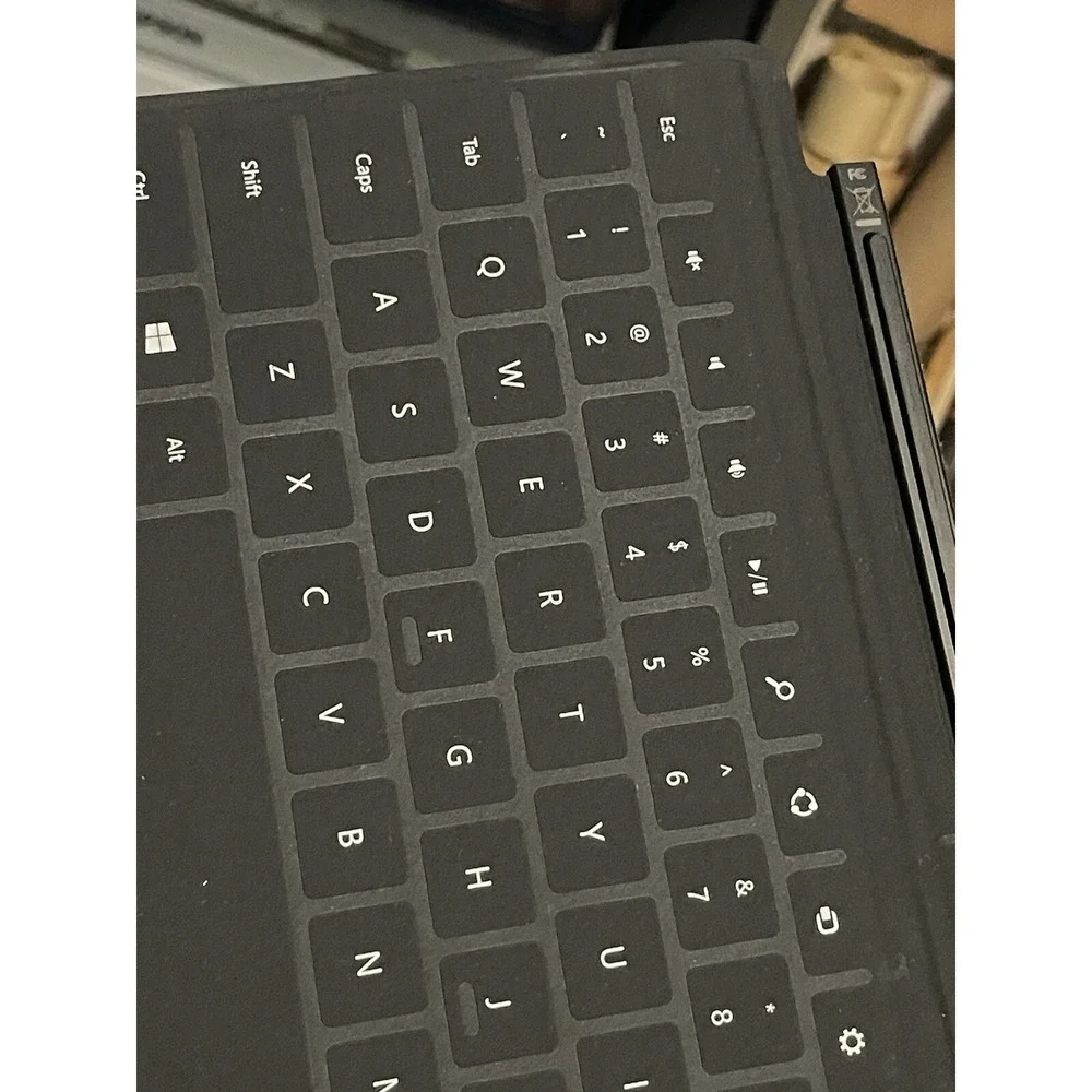 Microsoft Surface Touch Type Cover / Keyboard - 1515 / Black‎